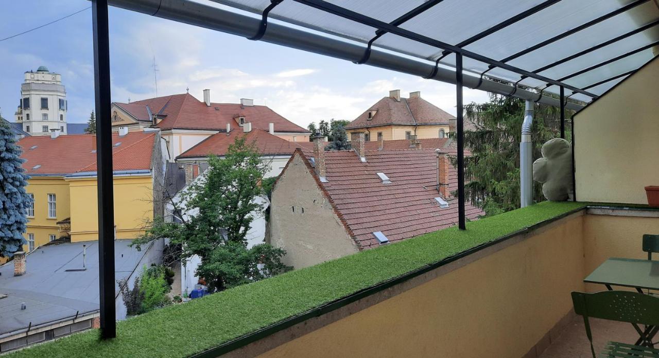 Eszterlanc Apartman Еґер Екстер'єр фото
