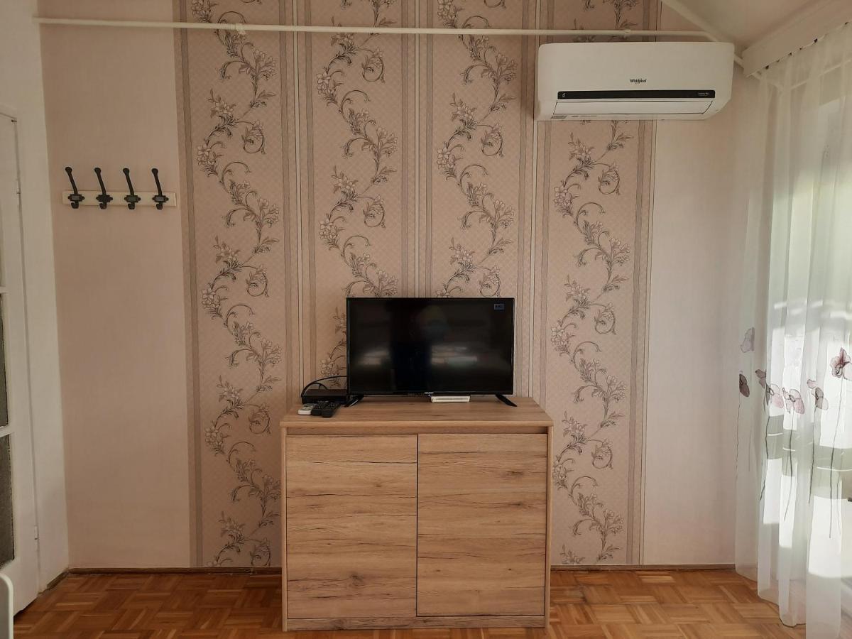 Eszterlanc Apartman Еґер Екстер'єр фото